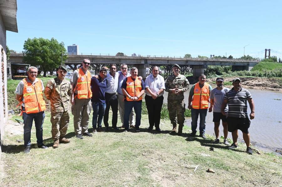 Municipalidad, Provincia y Ejército habilitaron nuevamente la navegación en el riacho Santa Fe