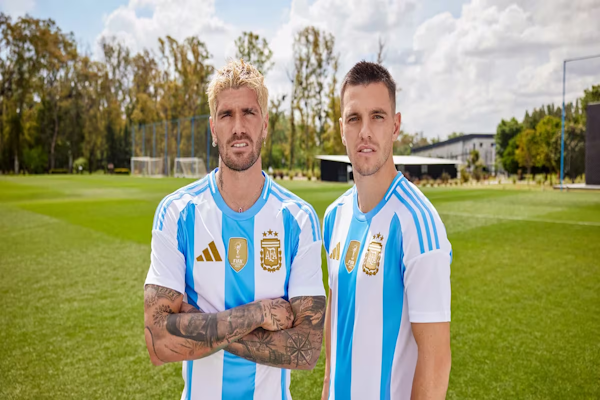 Presentaron las nuevas camisetas de la selección argentina