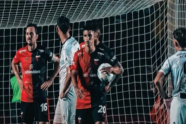 Nicolás Leguizamón no estará disponible para el DT de Colón