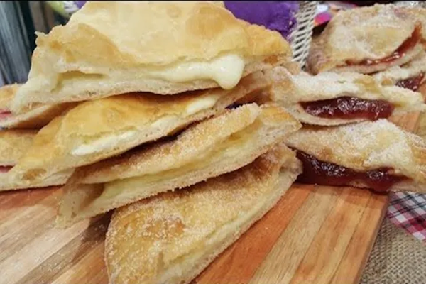 Tortas fritas rellenas