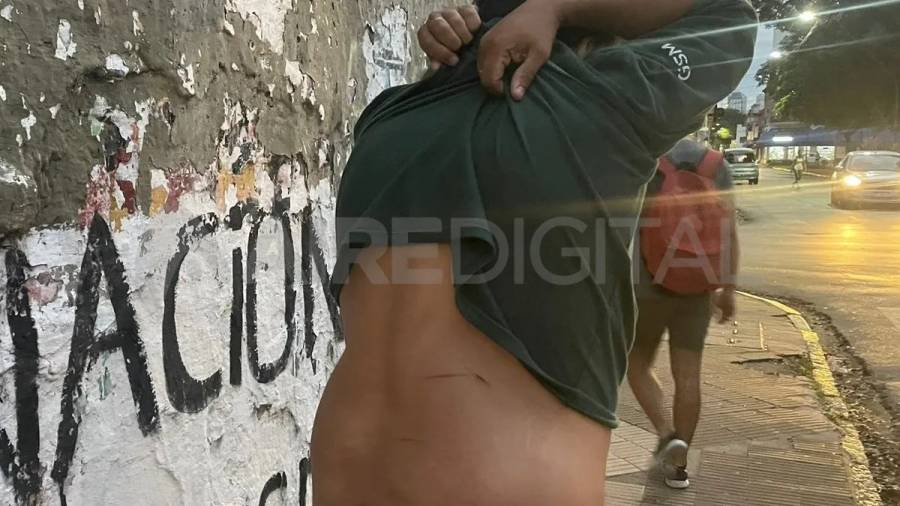 Asaltaron y apuñalaron a un guardia municipal en un centro comunitario de avenida Facundo Zuviría