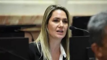 DNU 70/23: Losada insistió con su proyecto de ley espejo