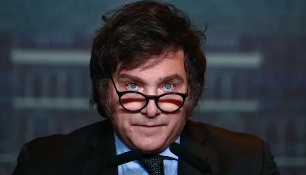 Javier Milei adelantó que si el DNU no pasa Diputados lo van a separar en siete partes