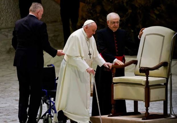El papa Francisco llamó a redoblar esfuerzos para acabar con las guerras