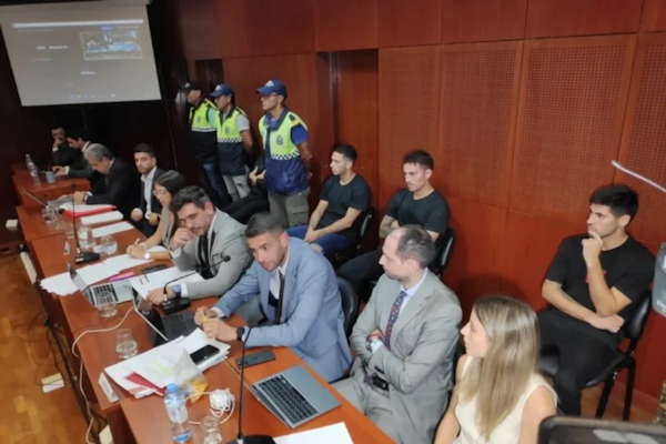 Dictaron la prisión domiciliaria para tres futbolistas de Vélez