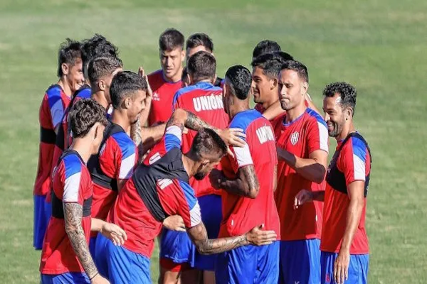 Unión, trabaja sin descanso tras otro empate en el último minuto
