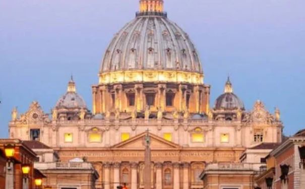 El Vaticano condenó la maternidad subrogada y el cambio de sexo