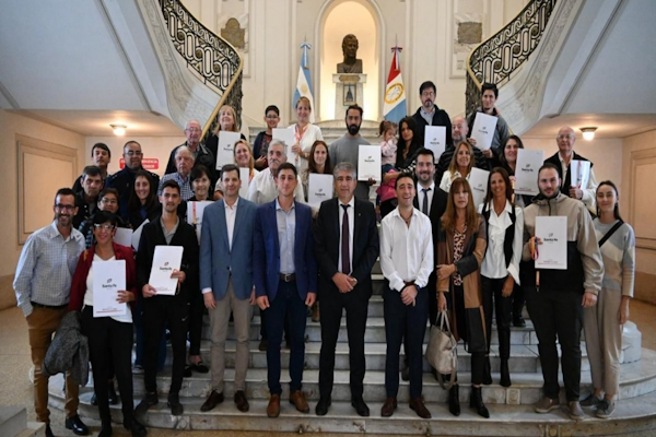 Familias de Santa Fe recibieron las escrituras de sus viviendas