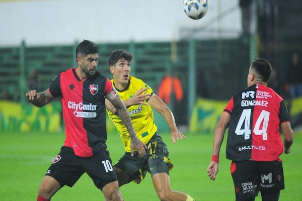 Newell ´s perdió ante Defensa y se quedó afuera de todo