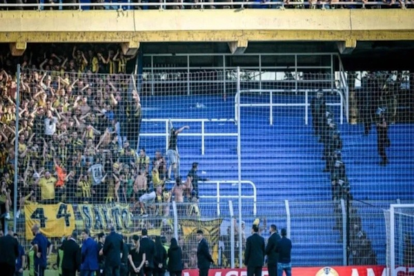 Violencia ante Peñarol: Rosario Central elevó el descargo a CONMEBOL