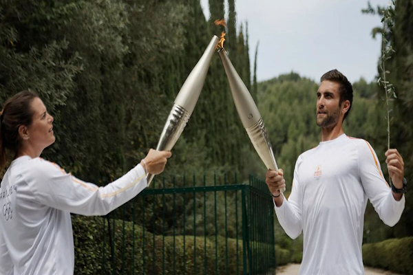 Se encendió la llama olímpica en Grecia camino a París 2024