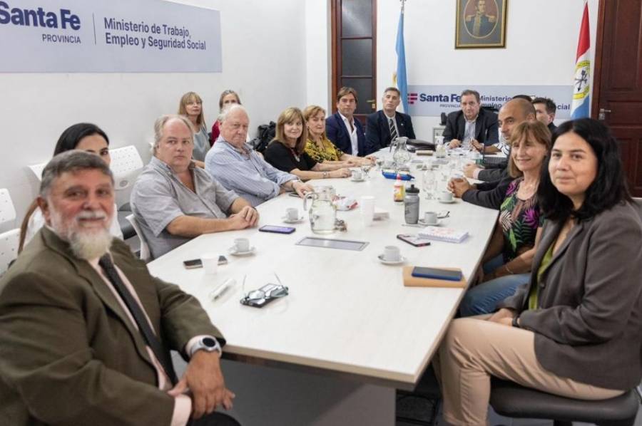 Provincia presentó una nueva oferta salarial al sector de la Salud