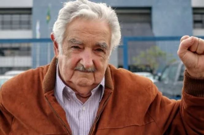 Pepe Mujica anunció que padece un 