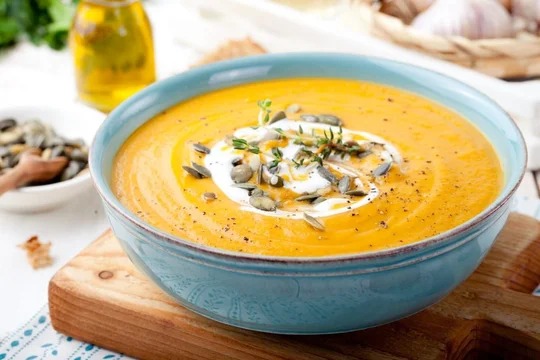 Para combatir el frío: las mejores recetas de sopas ricas y nutritivas