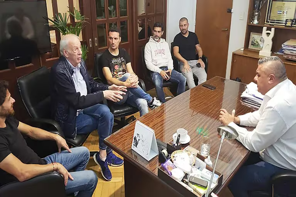 Los emotivos mensajes de despedida  del mundo del fútbol tras la muerte de Menotti