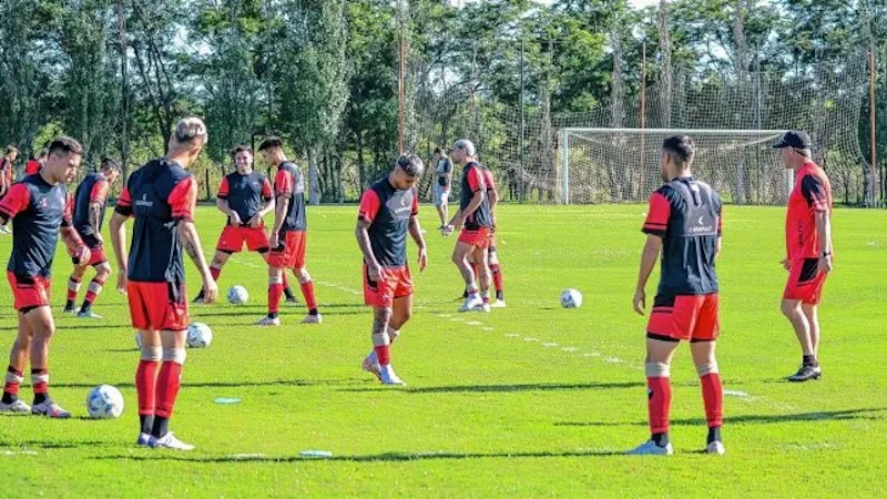 Delfino pondrá mayoría de suplentes en Colón para enfrentar a Los Andes