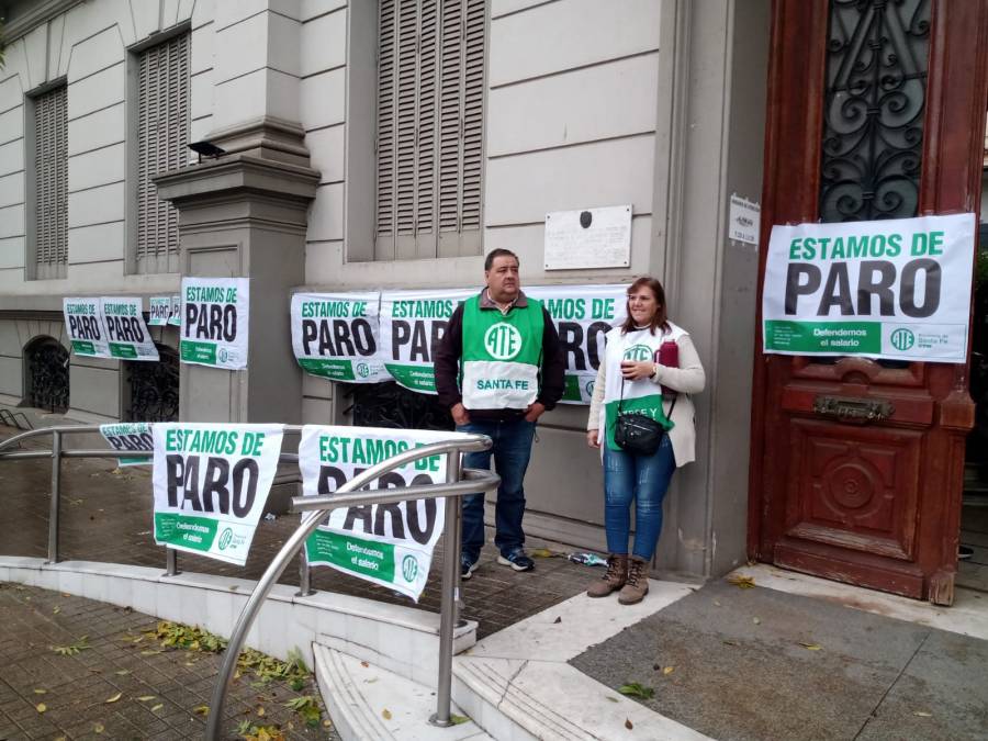 Estatales, docentes y médicos iniciaron este miércoles un paro de 48 horas
