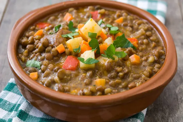 Guiso de lentejas sin carne y barato para cuidar el bolsillo