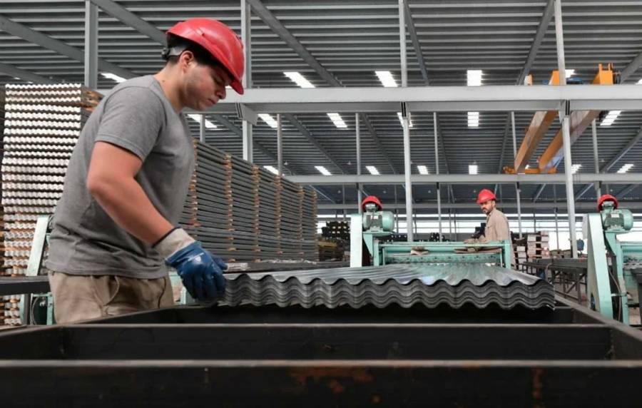 La recesión fue mayor a la esperada en el primer trimestre y genera dudas sobre qué pasará con el empleo