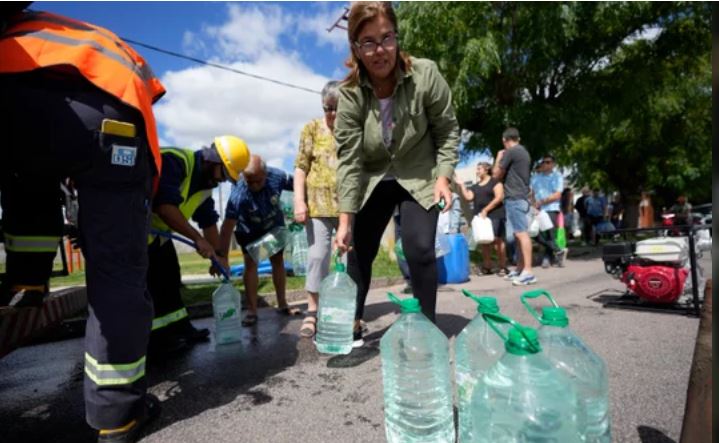 Uruguay: más de 3 mil desplazados por inundaciones