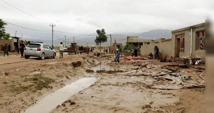 Las inundaciones en Afganistán devastaron aldeas y mataron a 315 personas