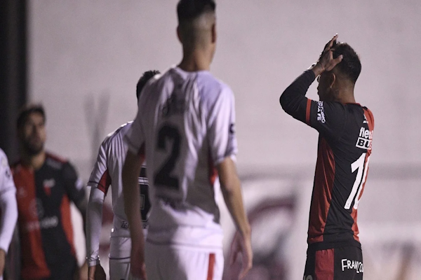 Colón perdió 1 a 0 ante el 
