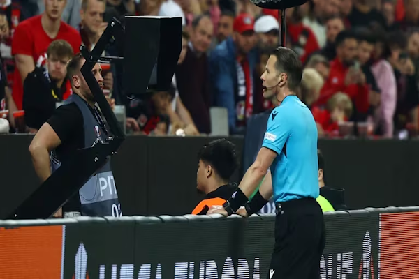 Los revolucionarios cambios que estudia la FIFA en el VAR