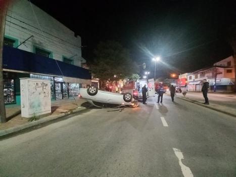 Murió una joven tras la impresionante colisión de automóviles en Facundo Zuviría al 5700
