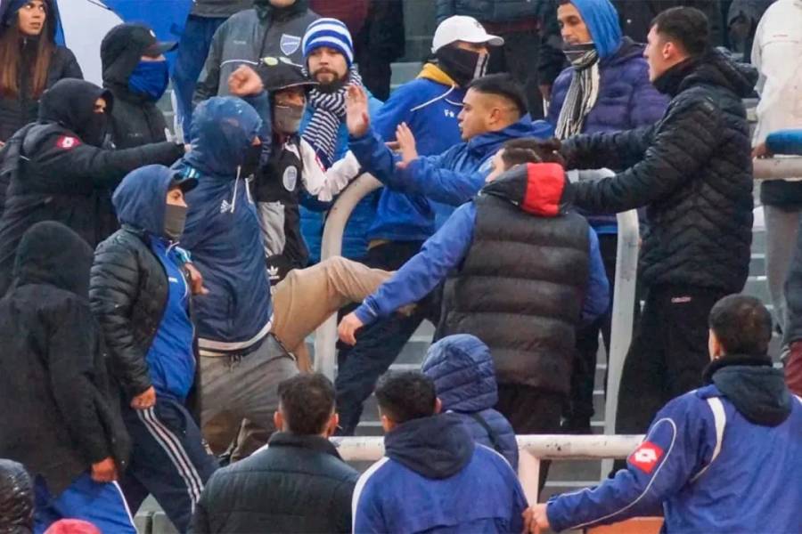 Godoy Cruz fue sancionado por los incidentes que derivaron en la suspensión del partido ante San Lorenzo