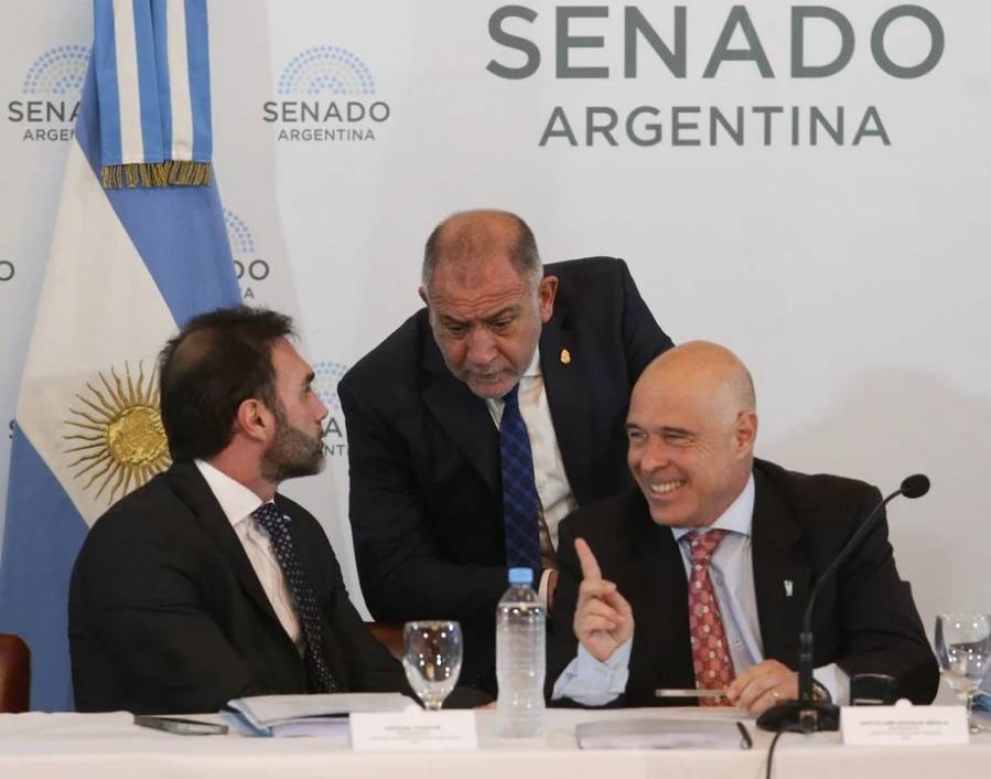 Ley de Bases y paquete fiscal: el oficialismo consiguió las firmas y logrará el dictamen
