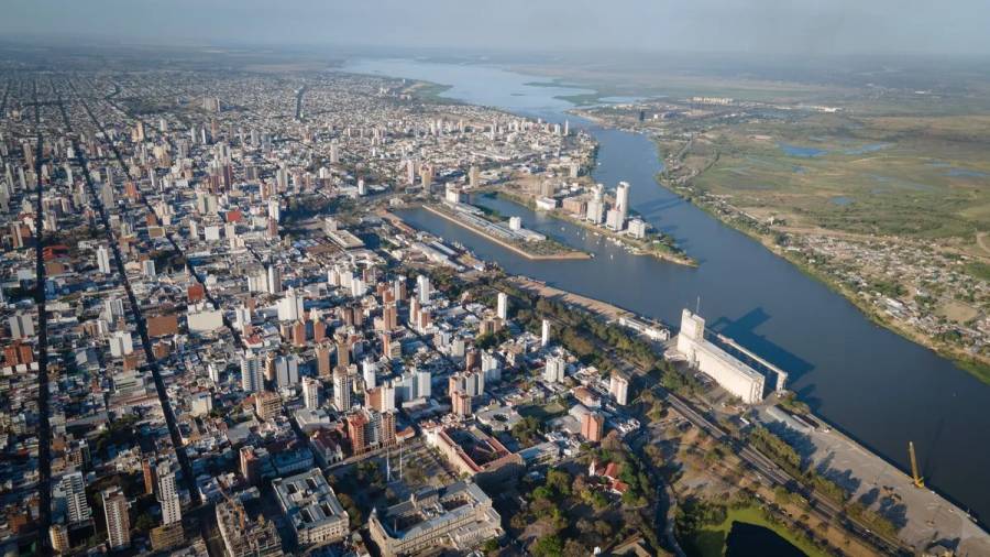 Investigan la muerte de una mujer que cayó de un noveno piso de un edificio del Puerto