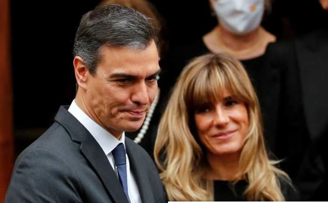 España: la esposa de Pedro Sánchez fue citada ante un juzgado por presunta corrupción
