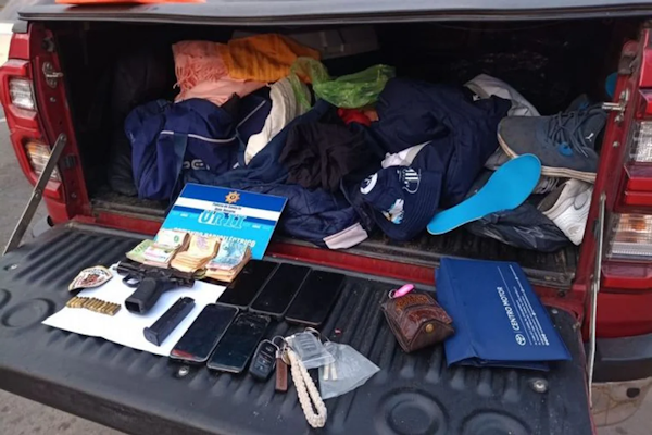 Hinchas de Talleres detenidos con un arma cargada y casi 300 mil pesos