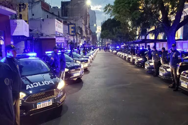 Rosario: más de 20 Policías se intoxicaron con el menú de un comedor