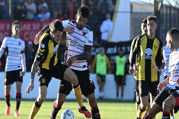 En un mediocre partido, Colón y Dep. Madryn no se sacaron ventajas