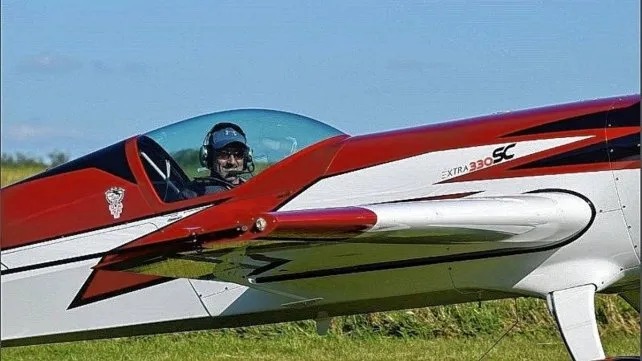 Un piloto de acrobacias aéreas falleció en Paraná durante un accidente cuando realizaba una prueba de vuelo