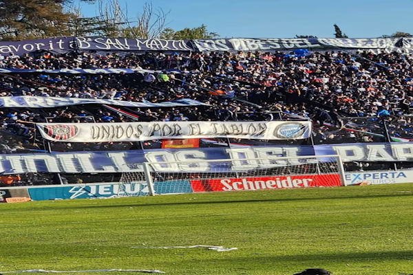 La guerra por el poder en la barra de Godoy Cruz en las redes