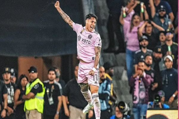 Acordó Colón con Santa Fe FC para saldar lo de Facundo Farías