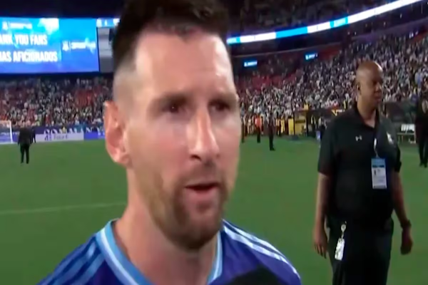 Messi llenó de elogios a Valentín Carboni tras su debut