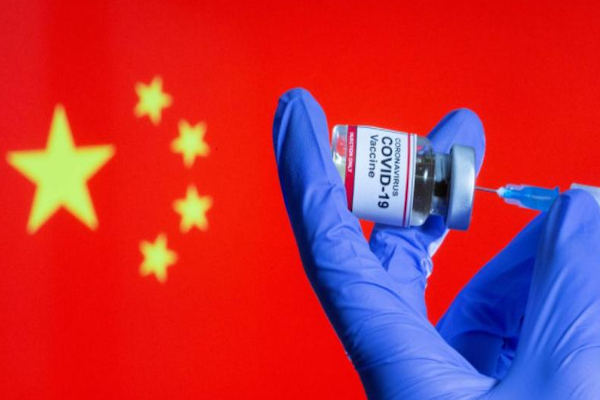 COVID: EEUU hizo una campaña antivacunas para perjudicar a China en la pandemia