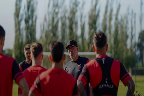 Colón vuelve a entrenar pensando en el CADU