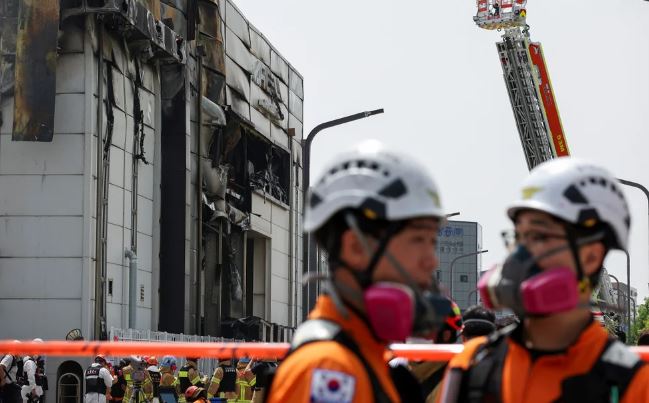 Trágico incendio en una fábrica de baterías en Corea del Sur: 22 muertos y 5 desaparecidos