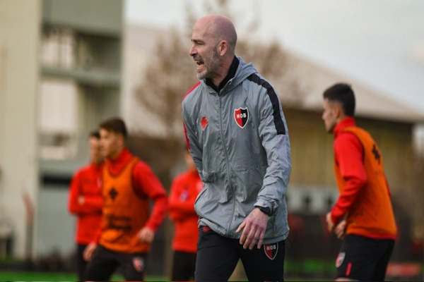 Sin dos referentes, Méndez inició su ciclo en Newell ´s