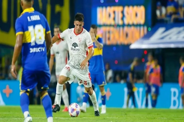 Oscar Garrido sería la primera incorporación en Colón