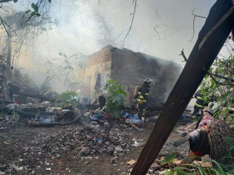 Voraz incendio en una vivienda de Varadero Sarsotti