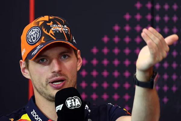 Verstappen dice sí a Red Bull