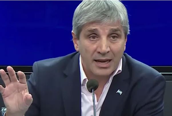 Luis Caputo presentó la segunda etapa del plan económico: “No fijamos una fecha para salir del cepo”