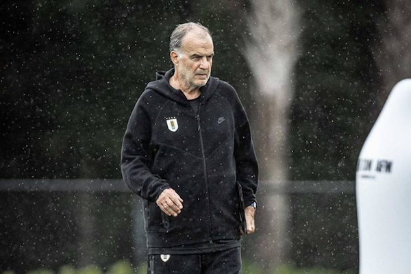 Bielsa se suma a Scaloni, Gareca y Batista, suspendido por CONMEBOL