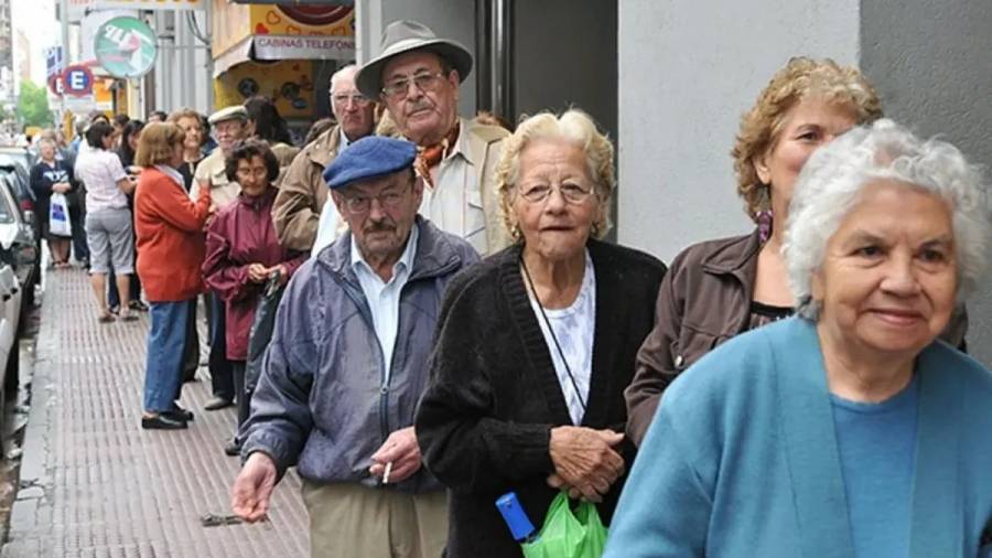El Gobierno confirmó el bono a jubilados en julio