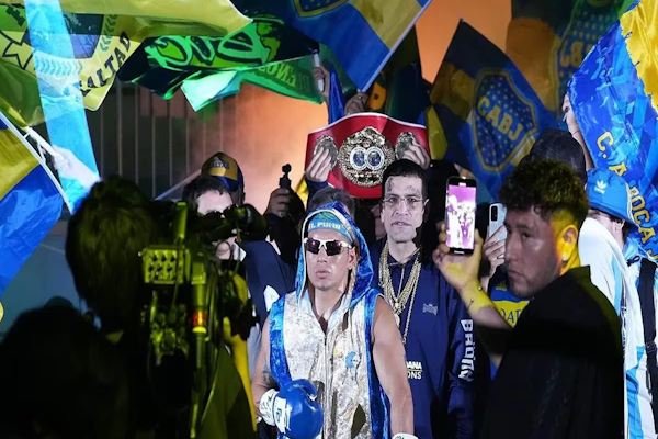 El Puma Martínez ganó desde el vestuario en Japón